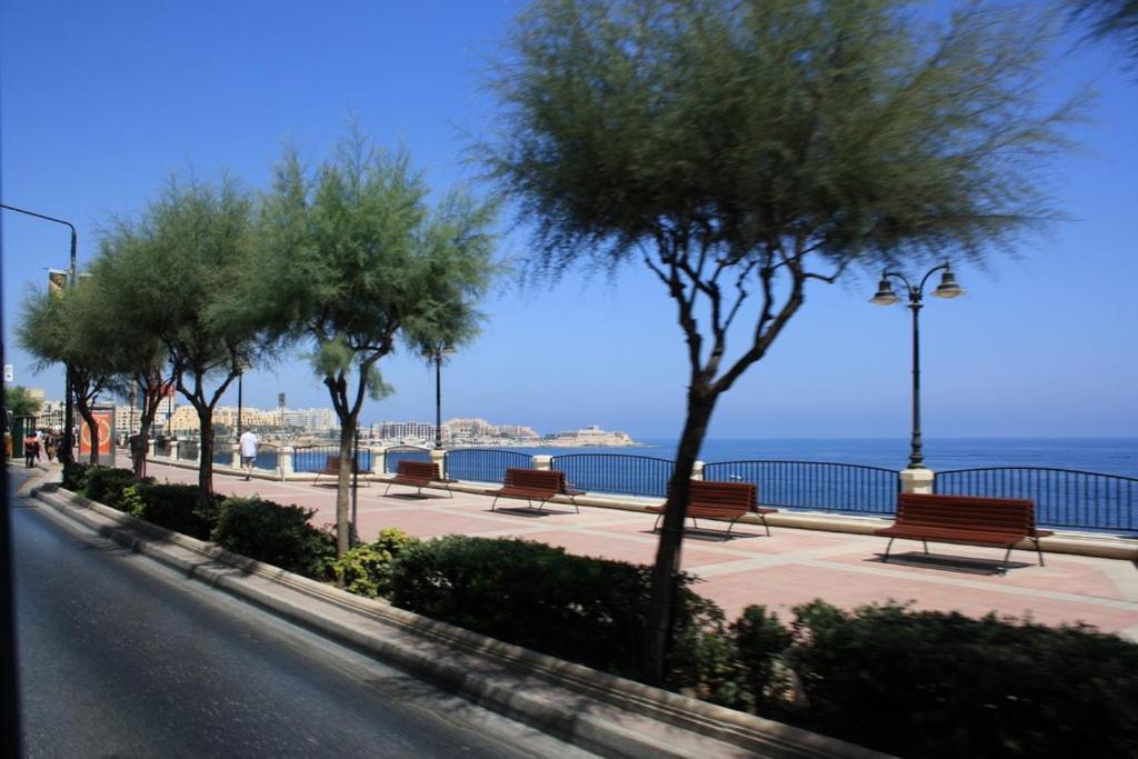 Luxury 3Br Apartment With Marina Views グジラ エクステリア 写真